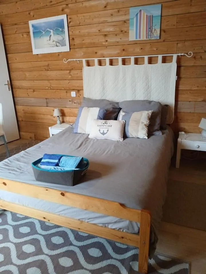 홈스테이 Chambre La Noe 생카스트르길도 프랑스